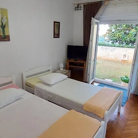 Guest house Kraljevic 3*
