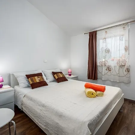 Kraljevic Guest house Umag